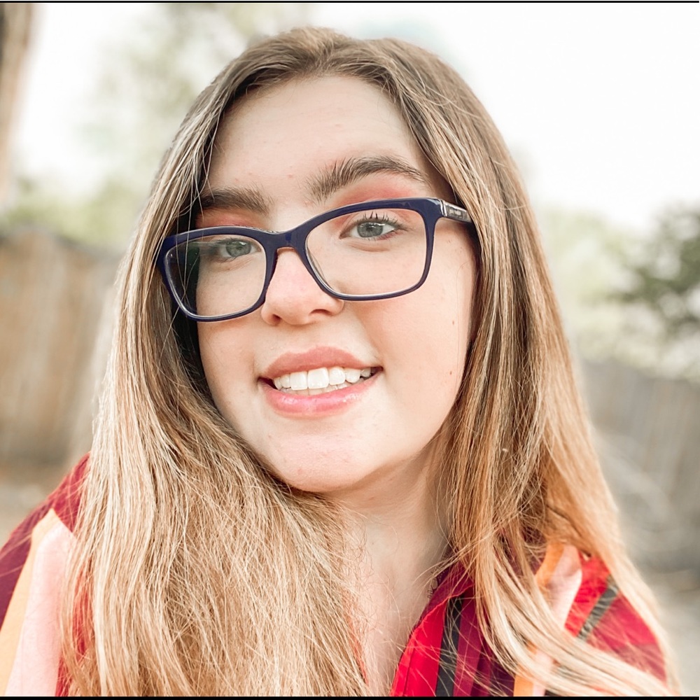Meet your Posher, Savannah